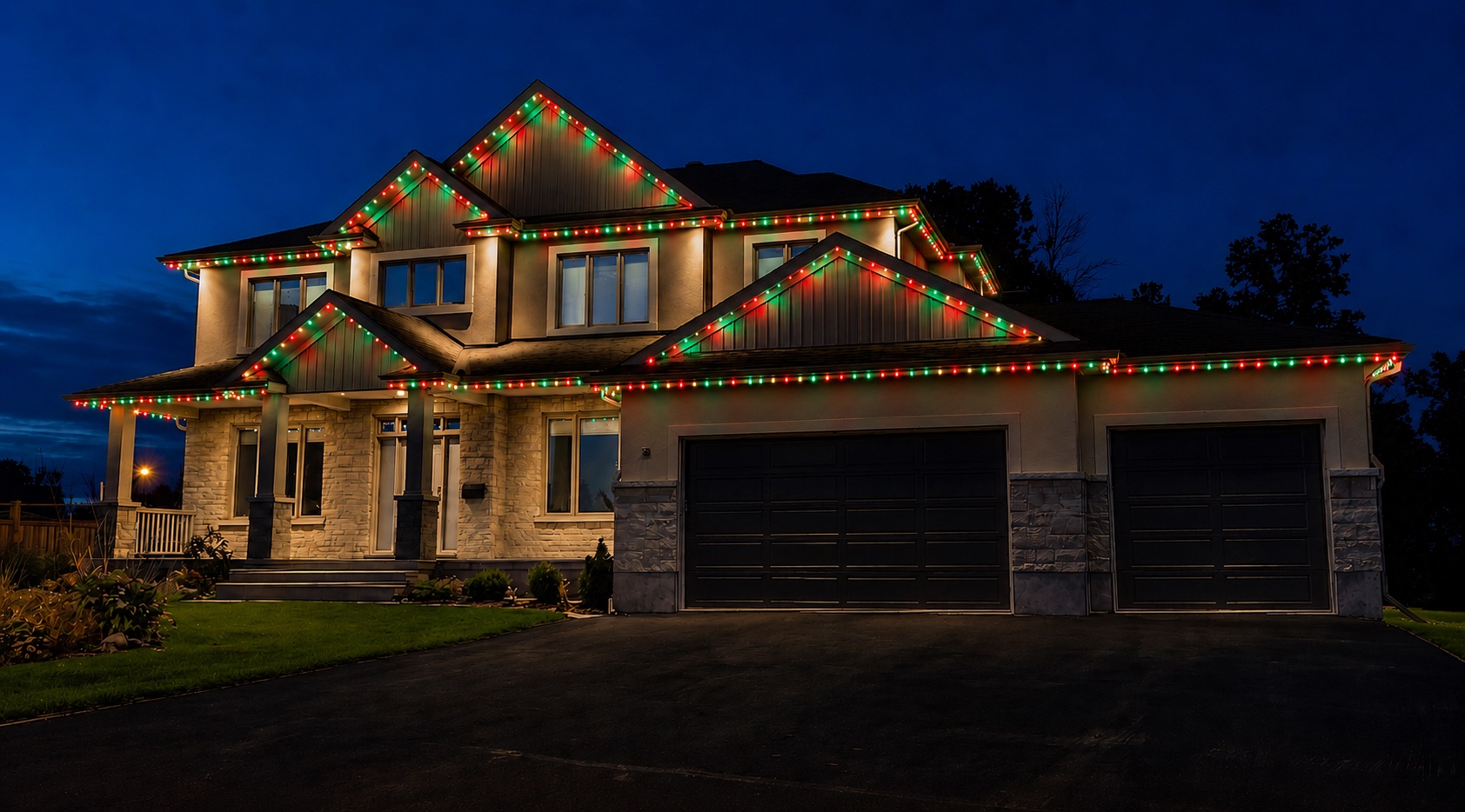 Christmas red and green permanent roofline lighting